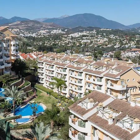 Cozy 2 Bdrm W Sea Views Next To Puerto Banus