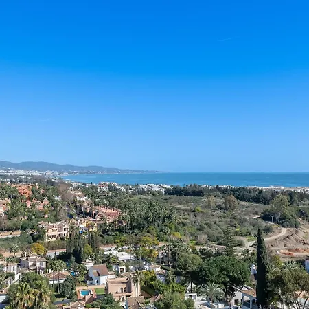 Apartment Cozy 2 Bdrm W Sea Views Next To Puerto Banus *