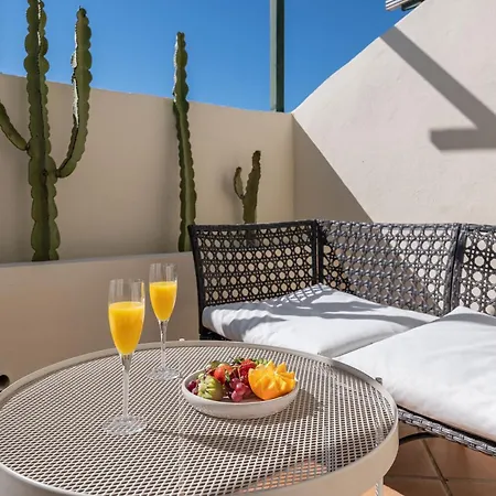 Cozy 2 Bdrm W Sea Views Next To Puerto Banus * Marbella